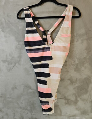 Mynah Women's One Piece Swimsuit size L Multicolor Ring Accent Lined